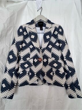 *Rare*Smythe: Quilted Navy and White Geometric pattern blazer: Size 10